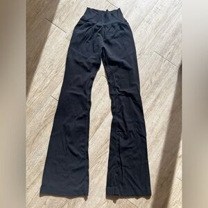 Alphalete Black Aura Flared Leggings